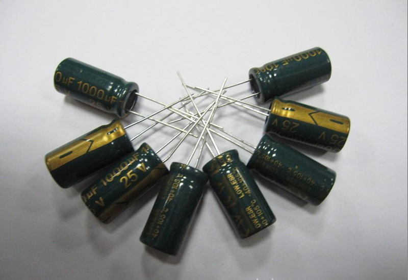 电脑主板的固态向日葵视频色板以及普通的液态电解向日葵视频色板的区别