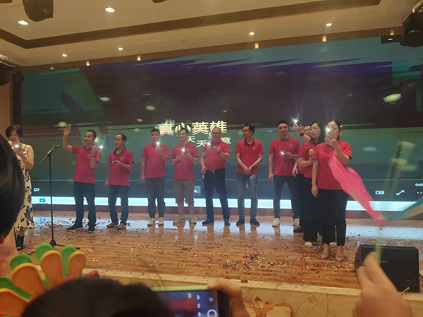 肖特基二极管向日葵成人网站